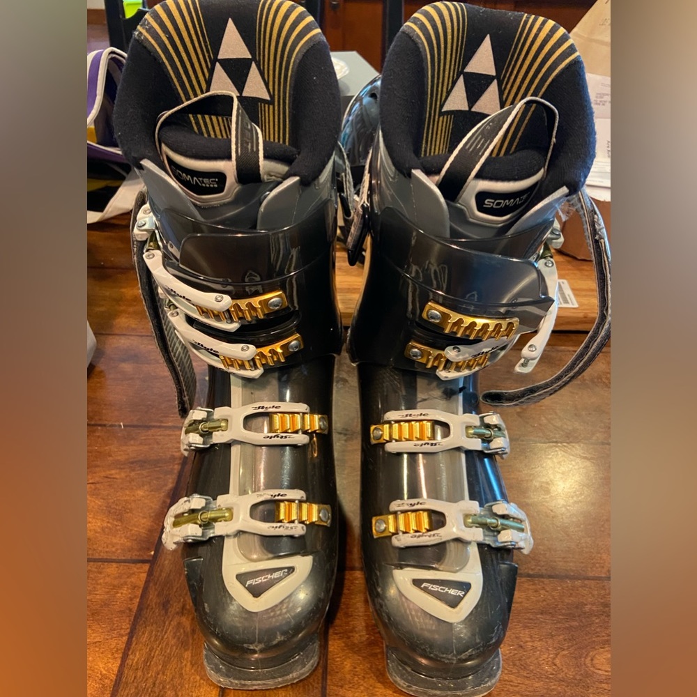Women’s Ski Boots